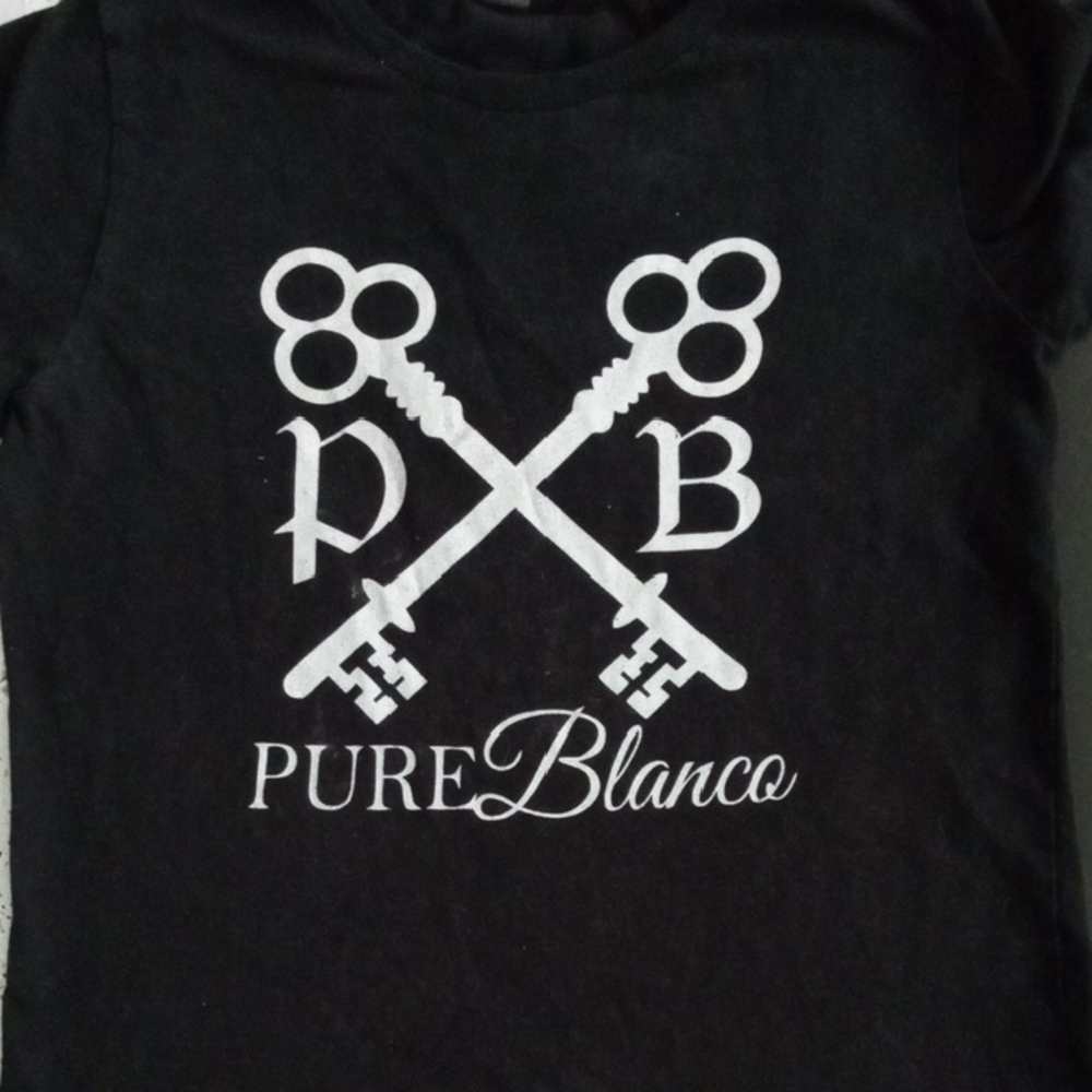 Pure Blanco Black Graphic Tee
